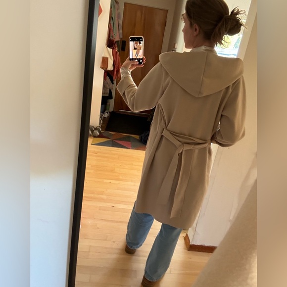 Felt long trench coat in beige perfect and on trend  for fall - Picture 11 of 11